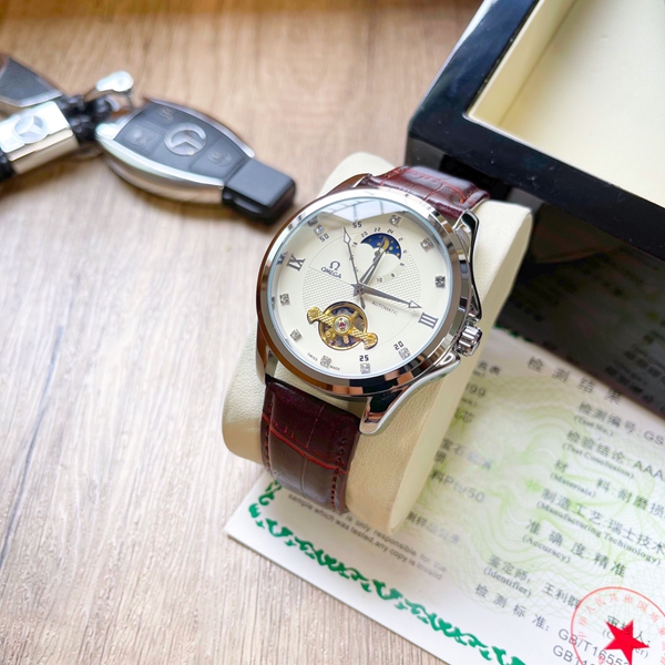 ブランド時計背面デザイン